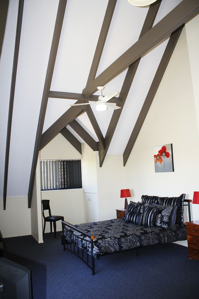 Apartment 2 photo 1