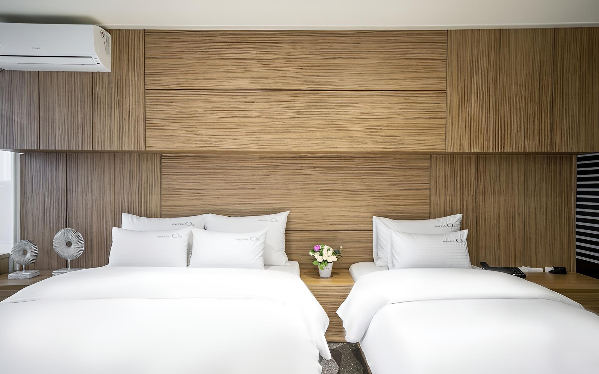 Room (Twin - Hinoki Tub (Air Purifier Netfl) photo 2