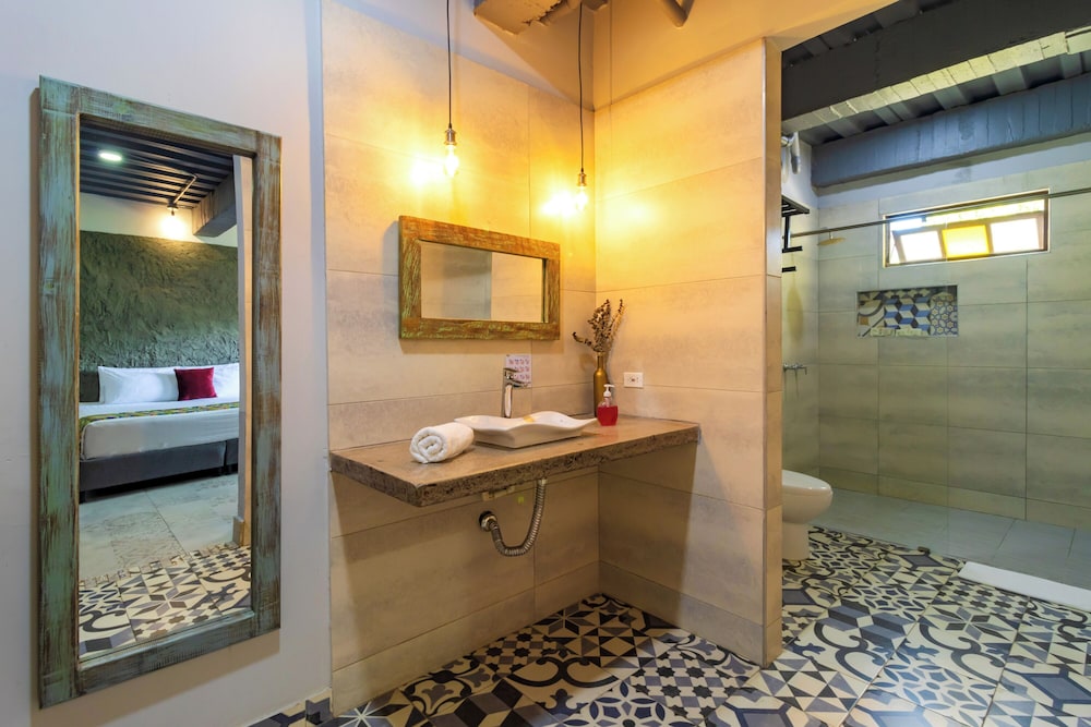 Executive Room - Photo 3
