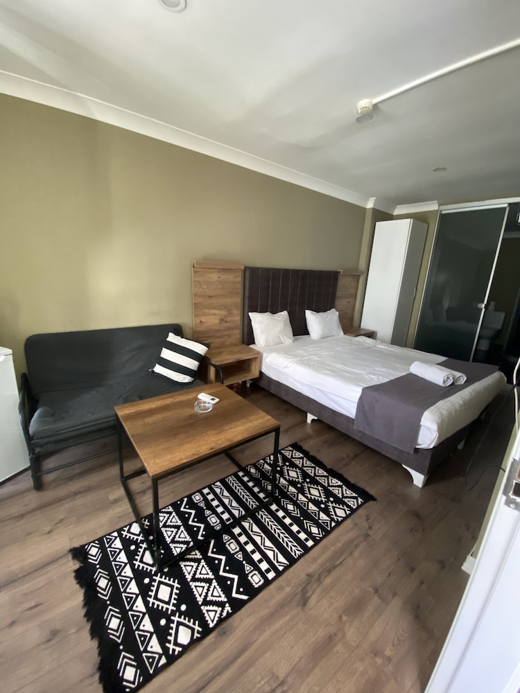 Double Room - Photo 2