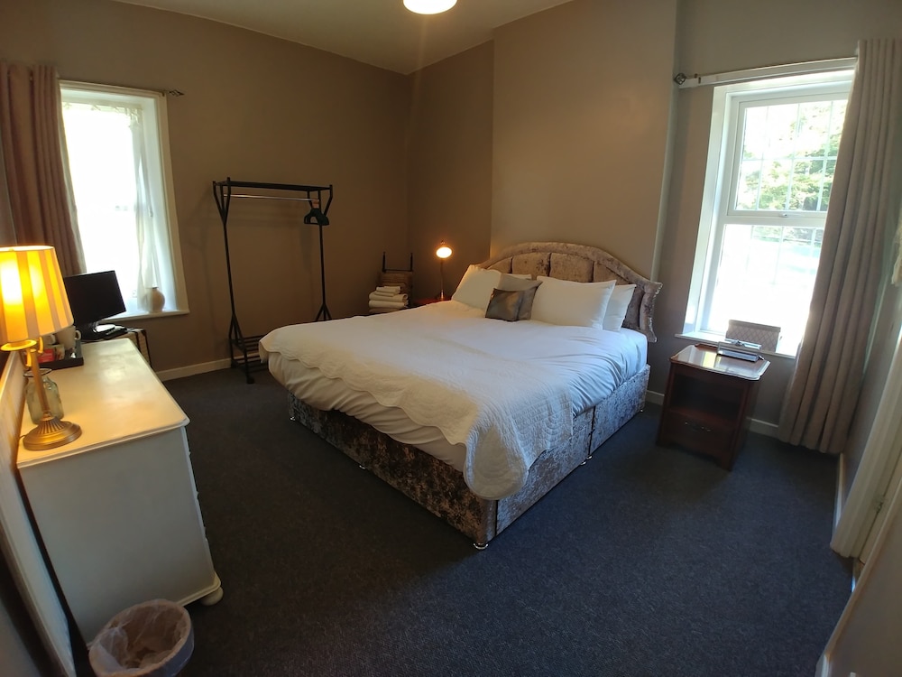 Standard Double Room, 1 King Bed, Non Smoking photo 1