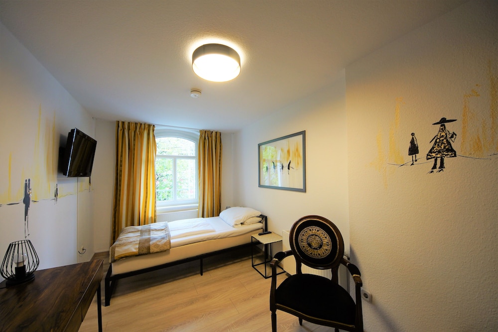 Basic Single Room, Non Smoking