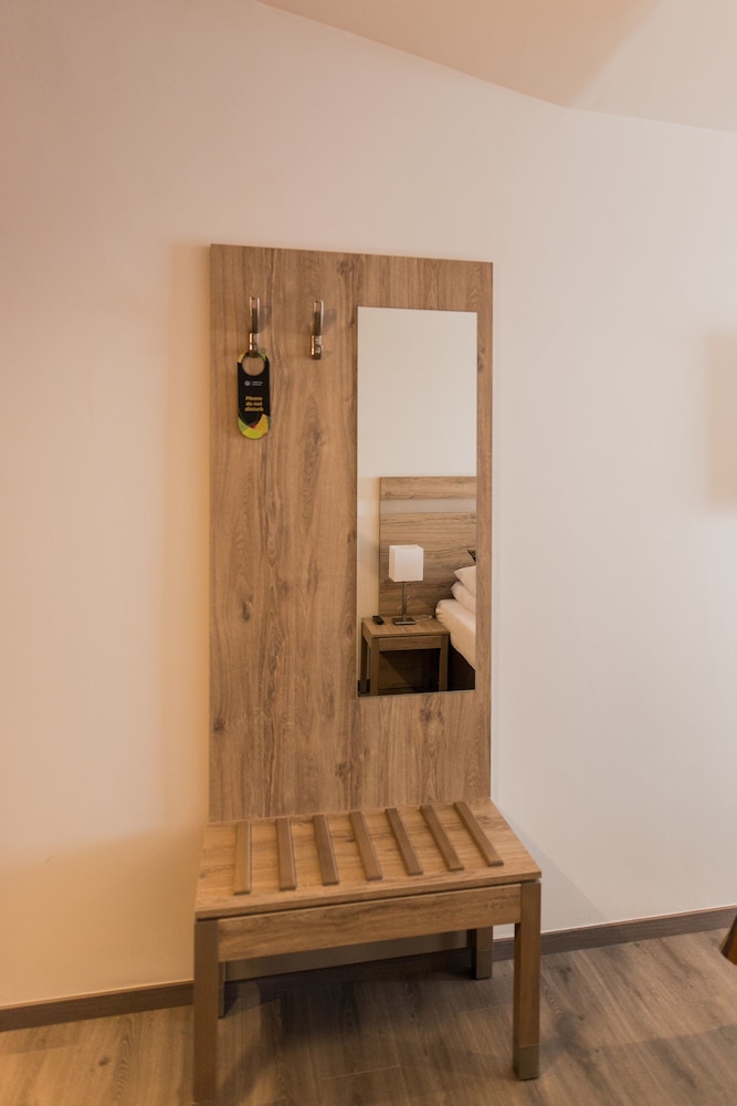 Standard Double Room, Private Bathroom photo 3