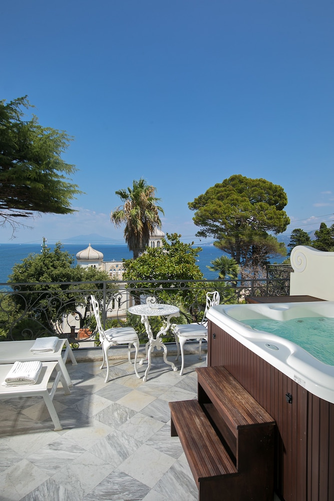 Deluxe Double or Twin Room, Jetted Tub, Sea View - Photo 13