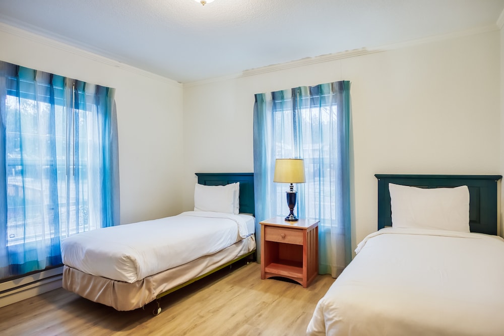Two Bedroom Suite with Kitchen photo 1