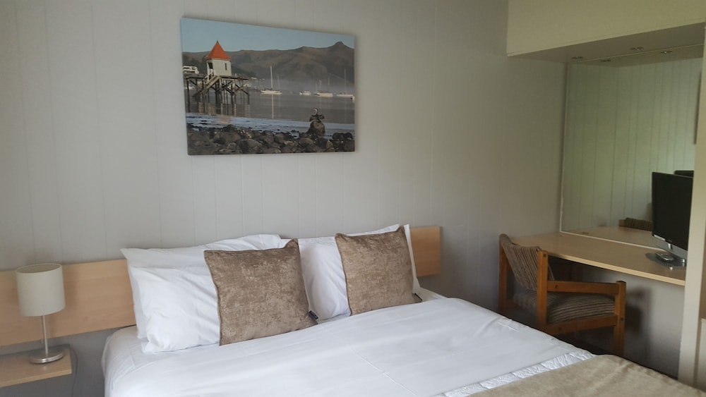Standard Suite, 1 Bedroom, Kitchenette (Waterfront) photo 3