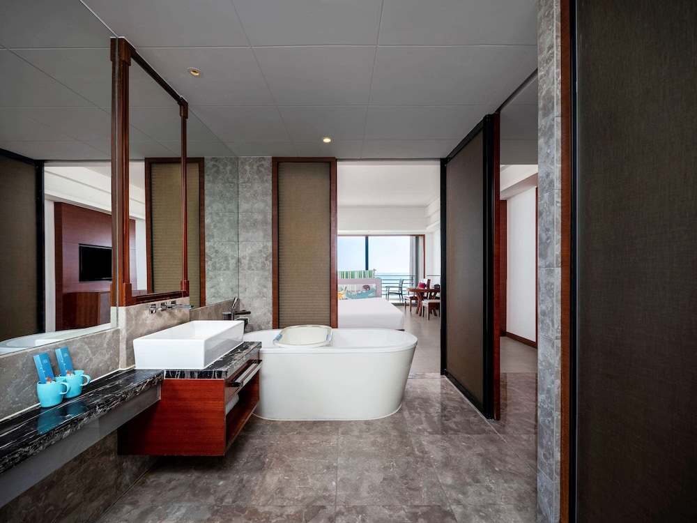 Deluxe Room, Multiple Beds (Family friendly) - Photo 2