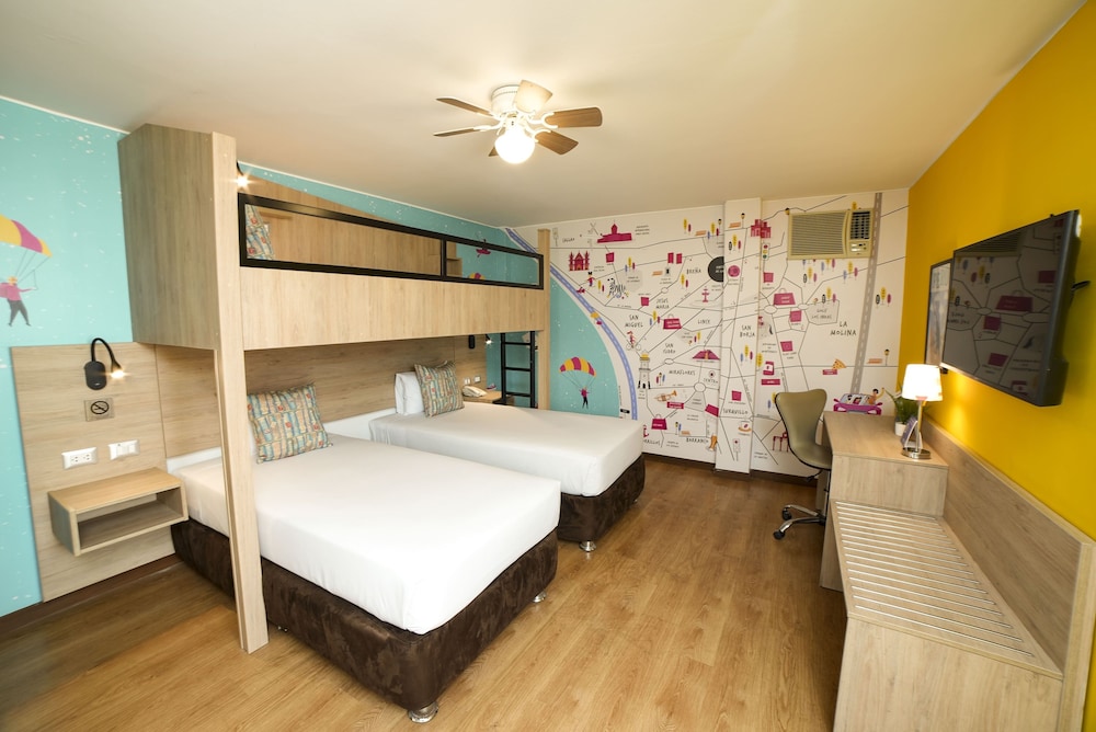 Traditional Triple Room, Multiple Beds - Photo 6