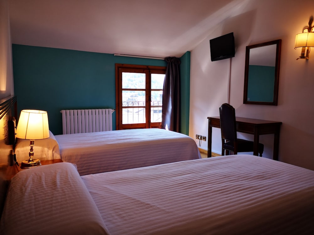 Standard Twin Room, Ensuite