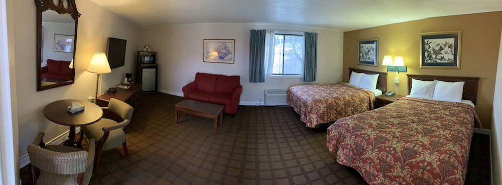 Deluxe Room, Multiple Beds photo 1