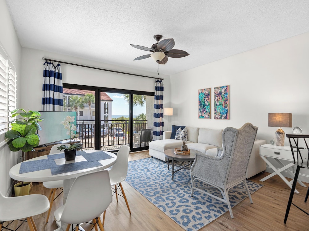 Condo, Multiple Beds, Balcony, Pool View (The Palms of Seagrove #B4)