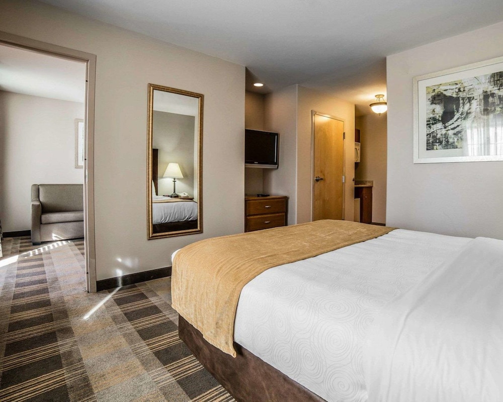 Suite, Multiple Beds, Accessible, Non Smoking - Photo 10