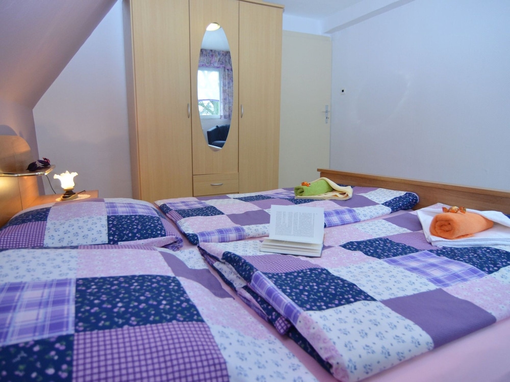 Comfort Apartment, 4 Bedrooms photo 2