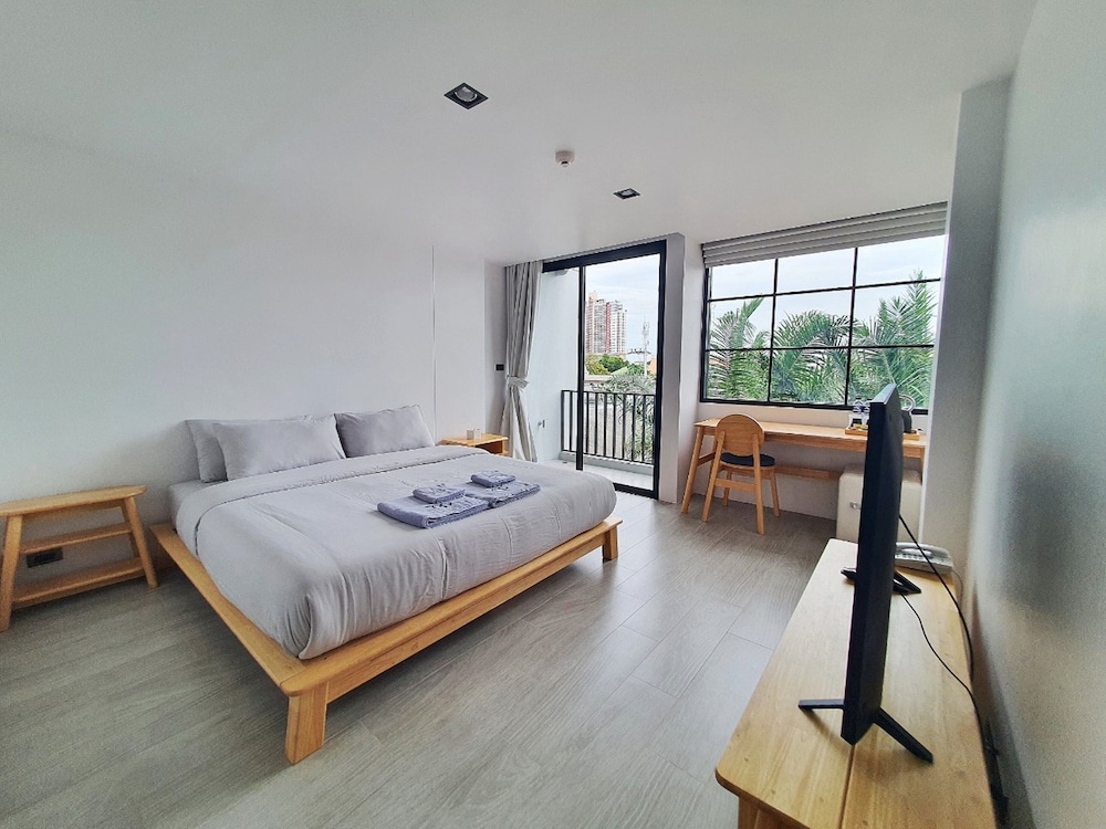 Superior Room, 1 Bedroom, Non Smoking - Photo 5