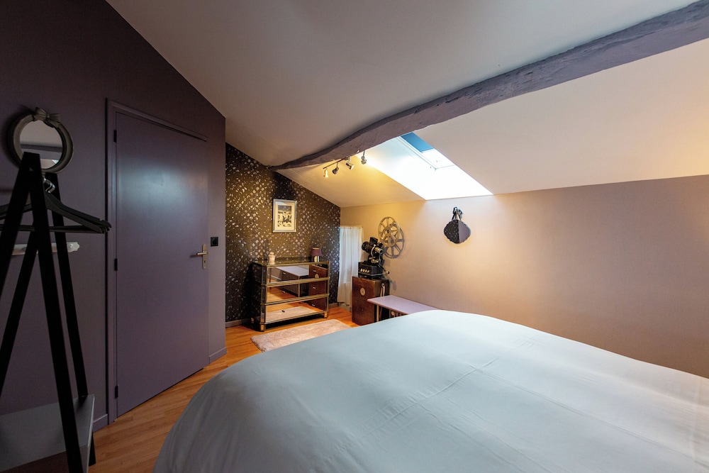 Hepburn Classic Double Room photo 3