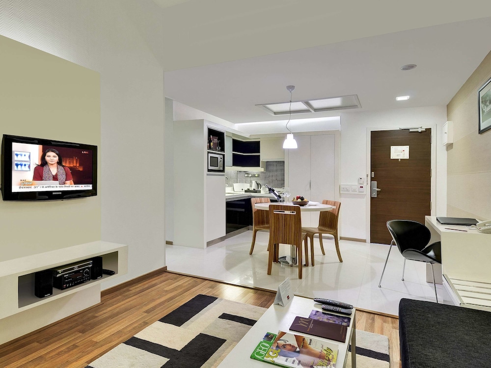 Suite, 2 Bedrooms, Balcony