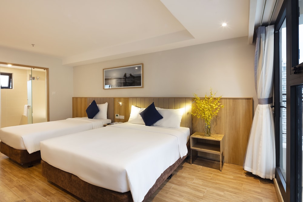 Executive Triple Room, Balcony, Tower photo 3