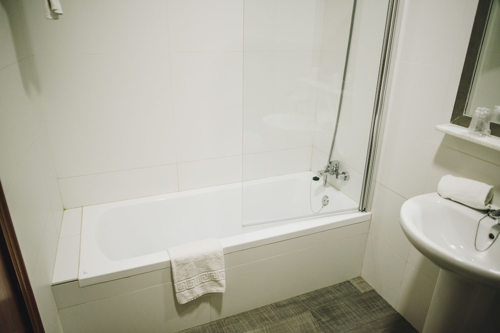 Double Room, 1 Double Bed, Ground Floor - Photo 10