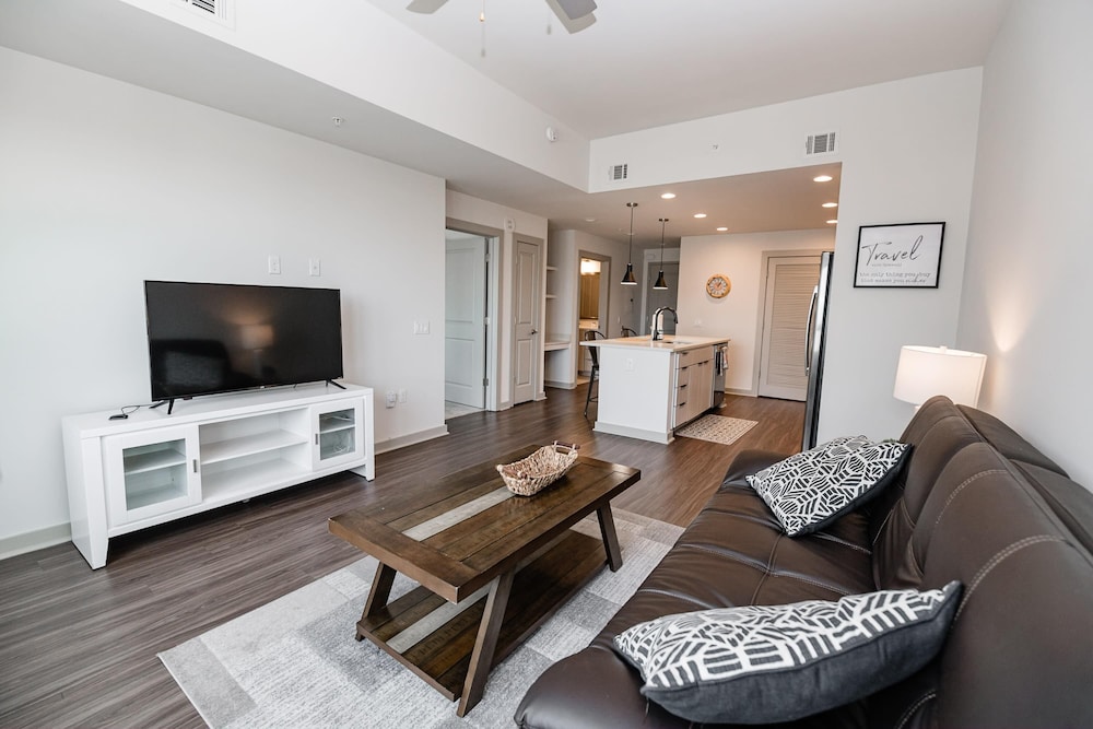 1 Bedroom Apartment in Uptown Charlotte, 사진 8