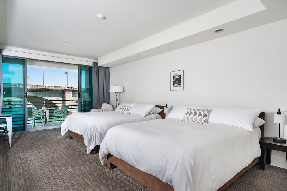 Luxury Room, 2 Queen Beds, Accessible - Photo 1