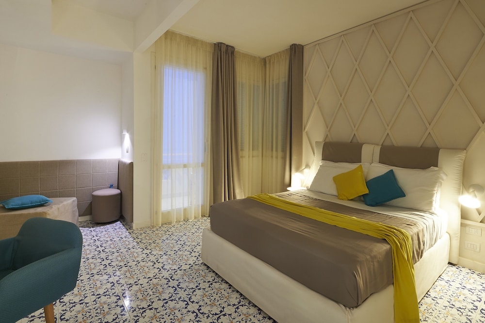 Doppia Superior, vista mare parziale con accesso spa photo 2