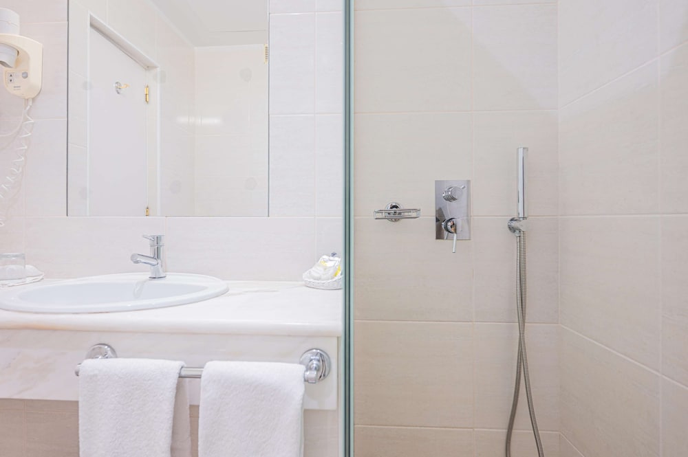 Superior Room, Connecting Rooms