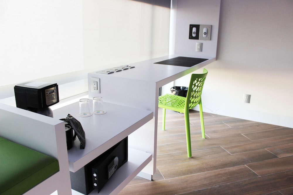 Suite - Photo 14