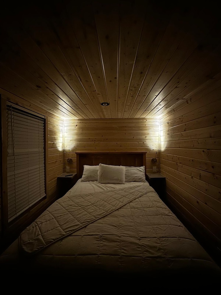Family Cabin photo 2