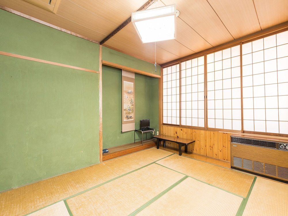 Japanese Style Quadruple Room with Shared Bathroom, Non Smoking photo 3