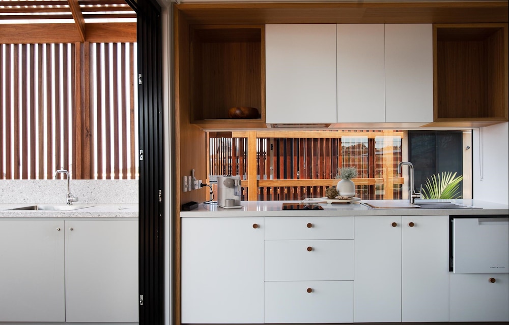 Premium Cabin - Sleeps 2 - Dog Friendly photo 2