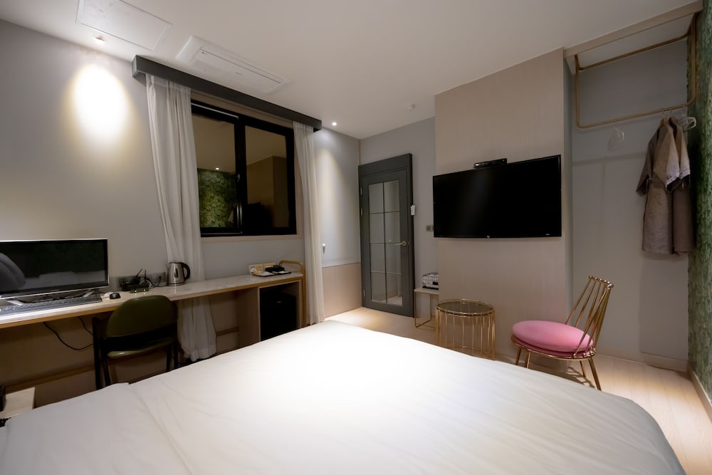 Deluxe Double Room photo 3