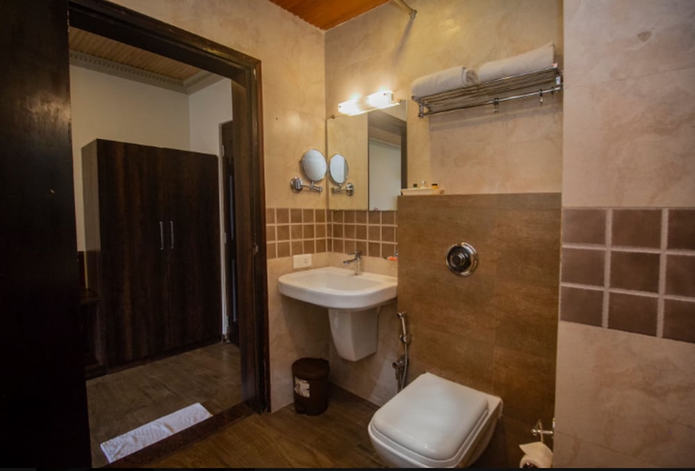 Deluxe Room - Photo 3