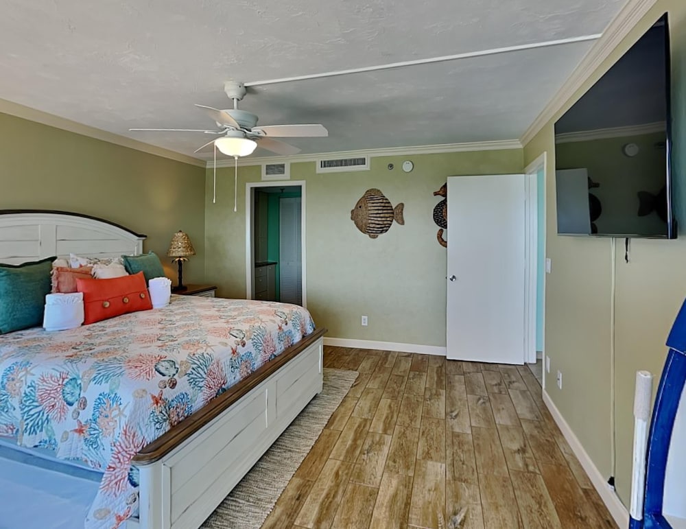 Condo (2 Bedrooms) photo 3