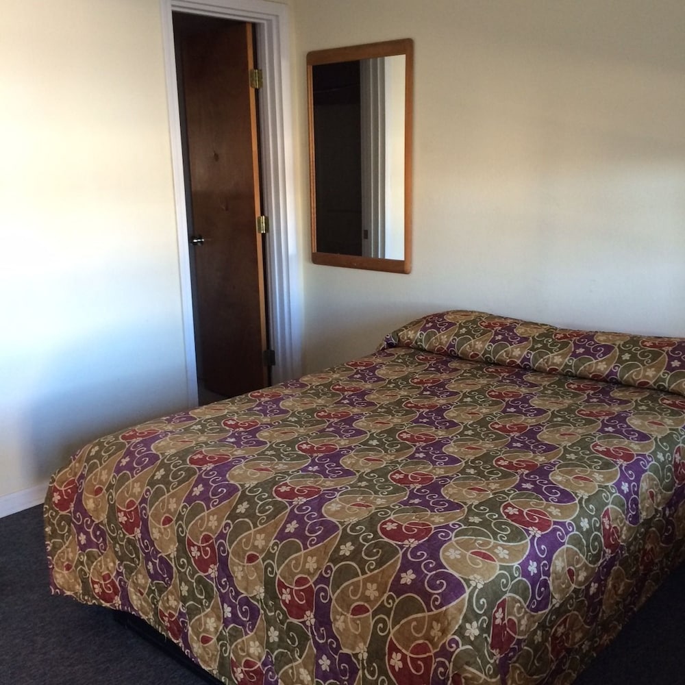 Basic Room, 1 Double Bed, Non Smoking photo 1