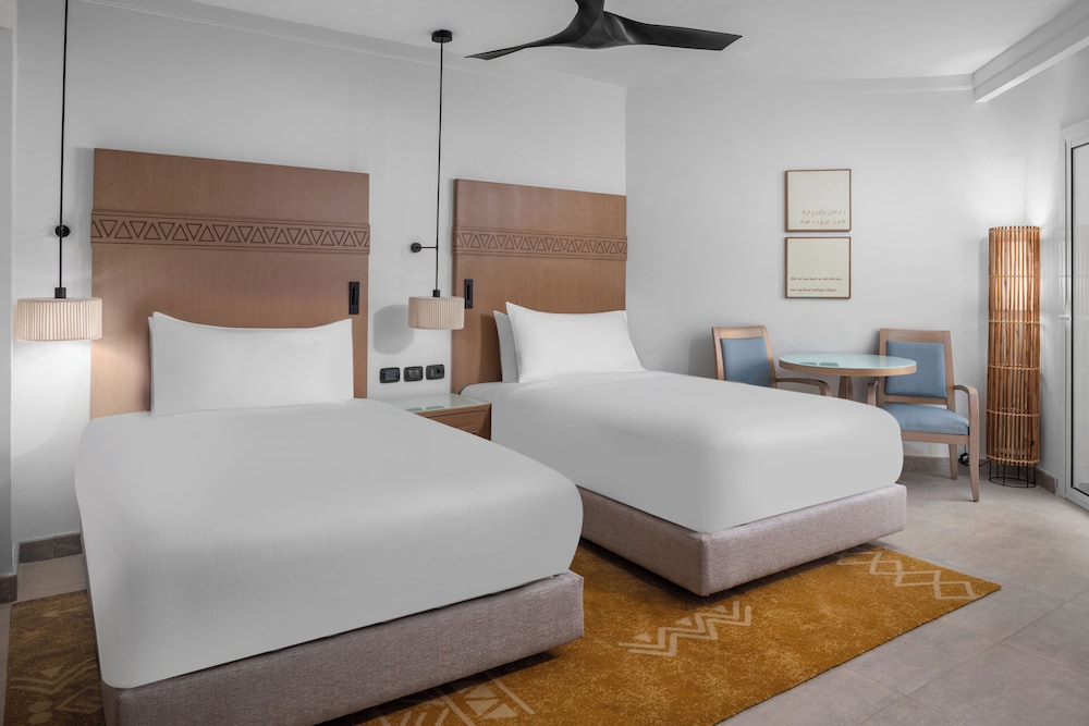 Premium Room, 2 Twin Beds, Pool View - Photo 1