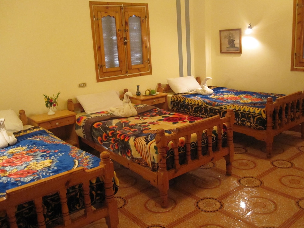 Room (Deluxe Family Room, Garden View) photo 2