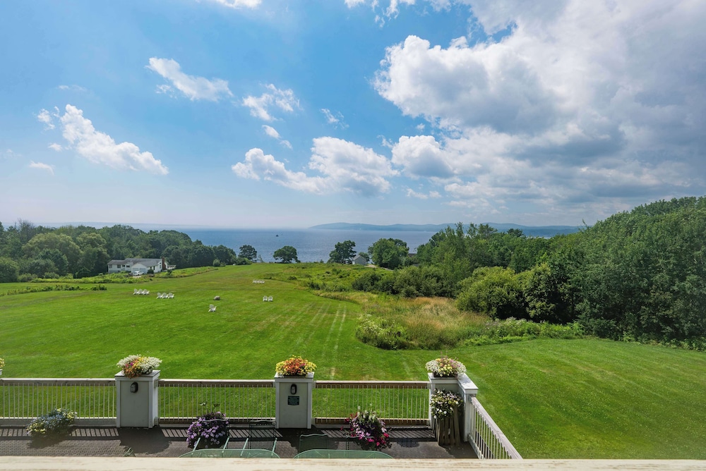 Superior Room, 1 King Bed, Balcony, Bay View - Photo 13