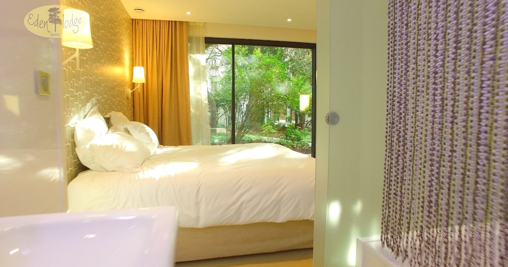 Deluxe Double Room (Bagatelle) photo 3