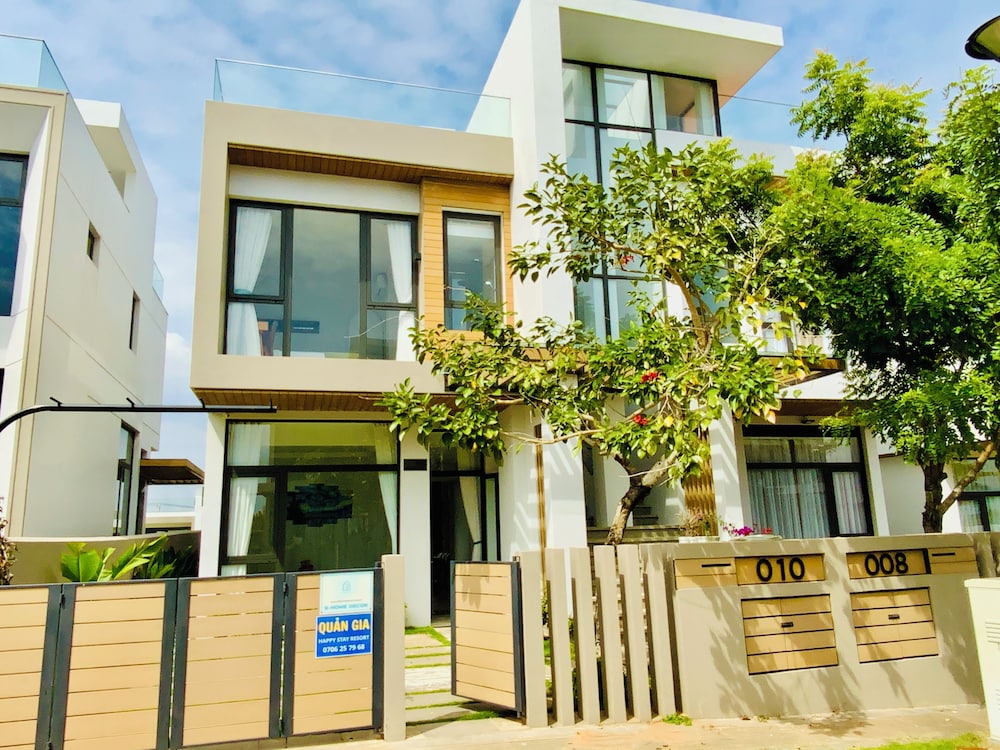 Grand Villa