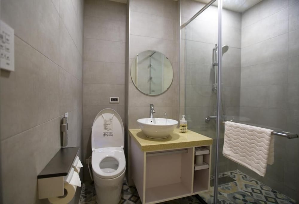 Quadruple Room - Photo 8