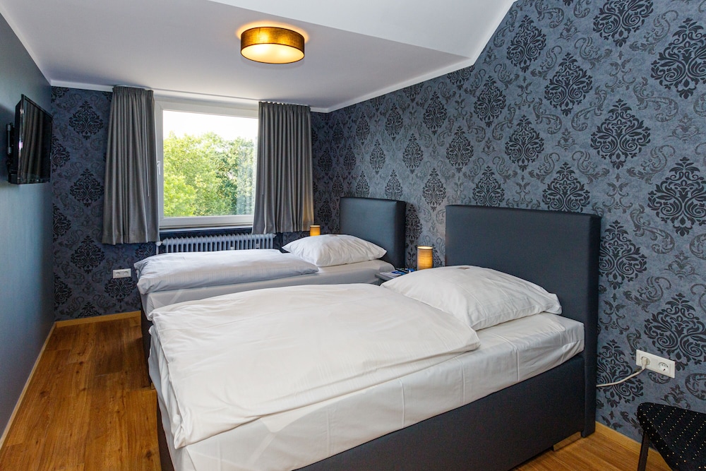 Business Double or Twin Room photo 3