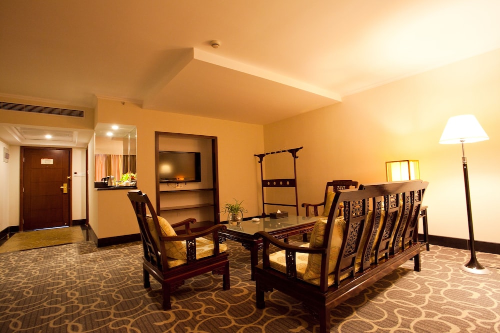 Deluxe Suite