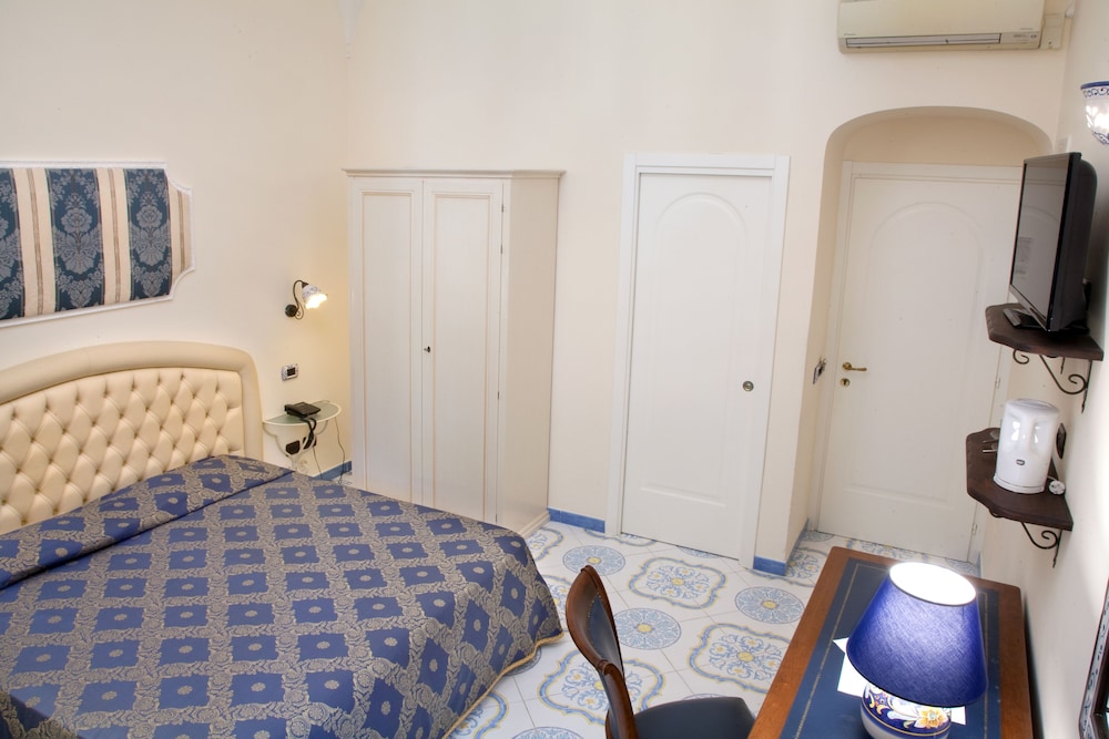 Junior Studio Suite - Photo 12