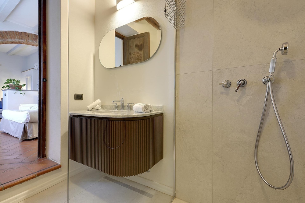 Comfort Suite photo 3