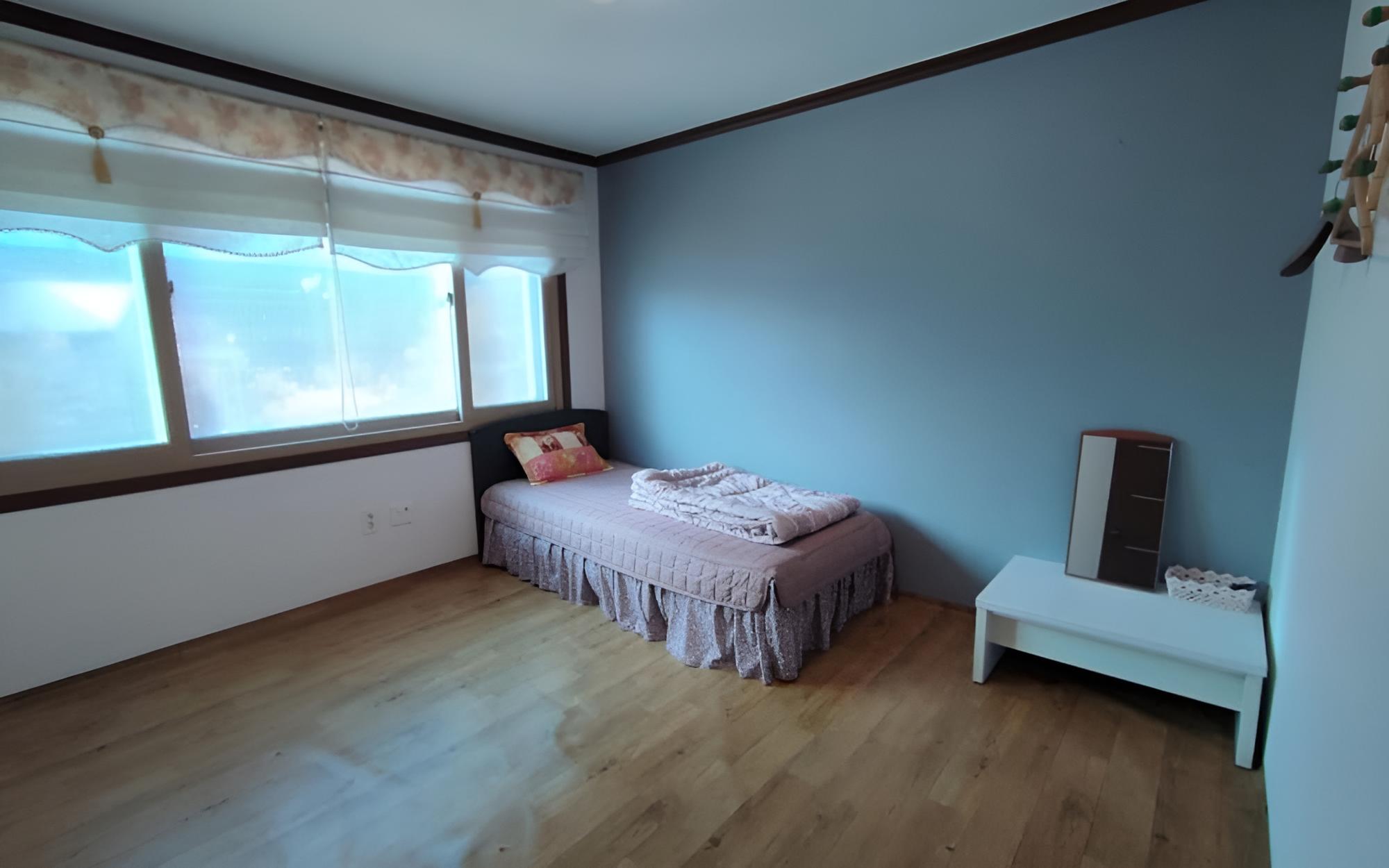 Room (Firefly) photo 1