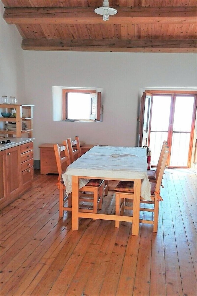 Traditional House, Multiple Beds, Non Smoking photo 1