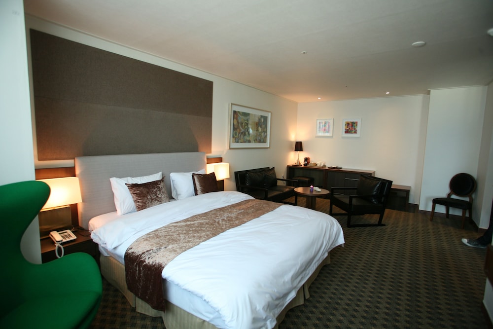 Ocean Deluxe Room photo 2