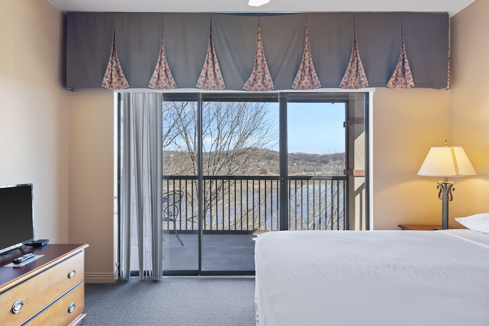Standard Condo, 2 Bedrooms, Lakeside photo 3