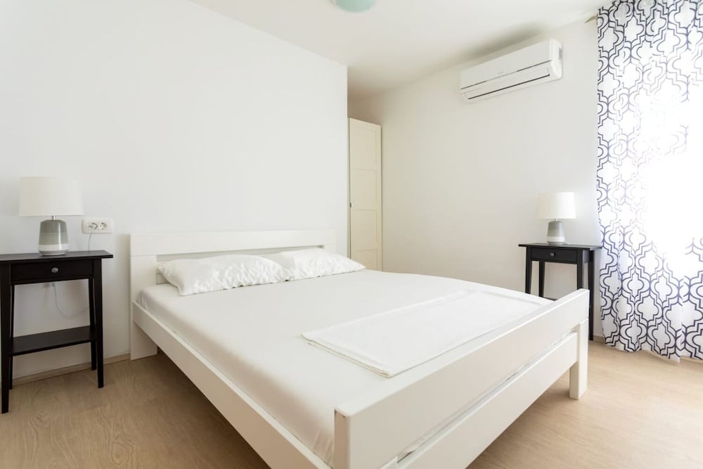 Apartment (Krk - With Private Pool - H(6+2)) photo 2