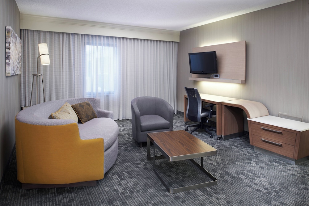 Room, 2 Queen Beds - Photo 2